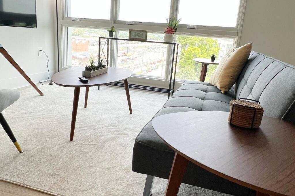 Studio Apartment, Queen Bed, Wifi, Kitchen, Washer & Dryer In 夏洛特 外观 照片
