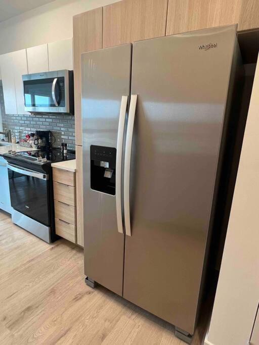 Studio Apartment, Queen Bed, Wifi, Kitchen, Washer & Dryer In 夏洛特 外观 照片